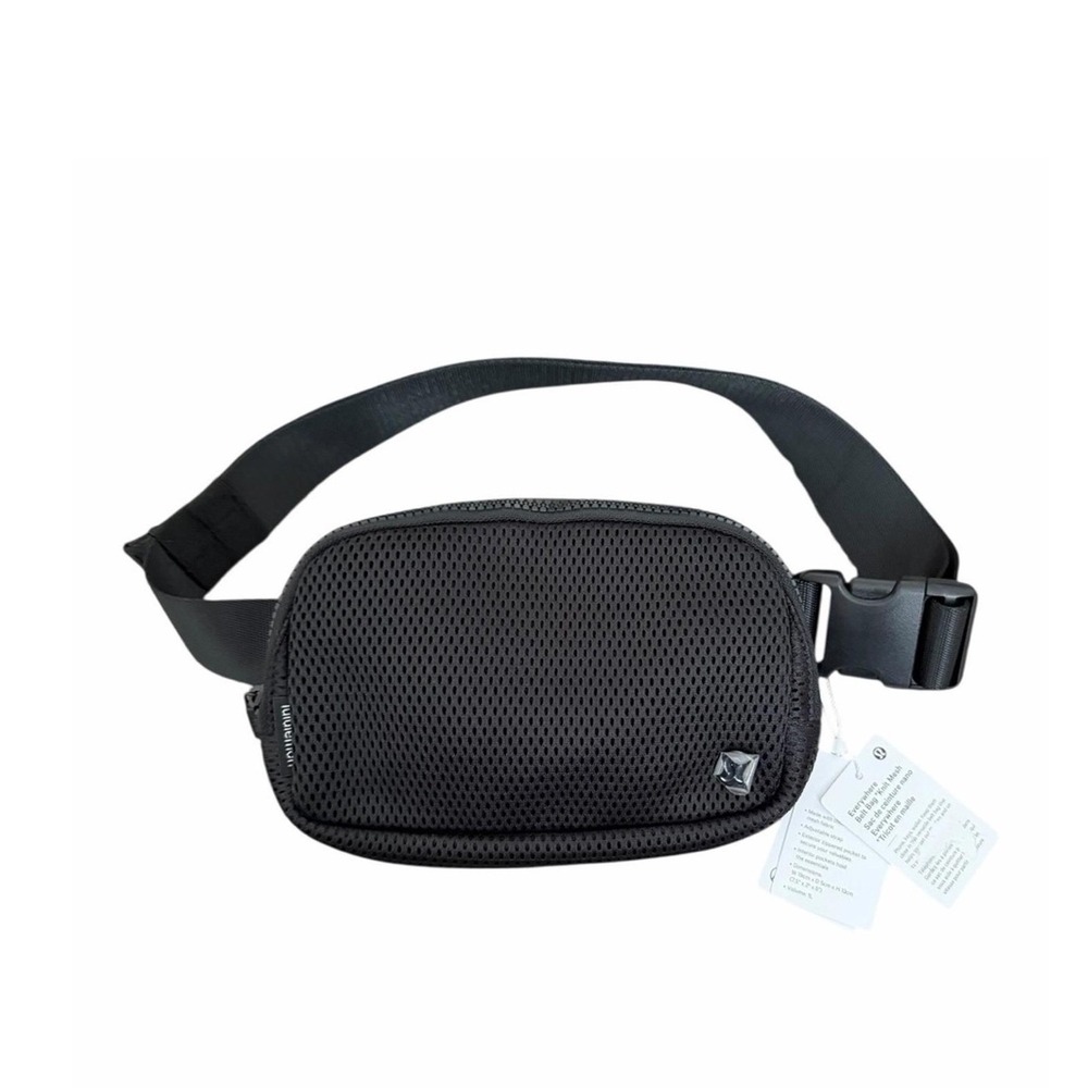 Lululemon Everywhere Belt Bag Knit Mesh Black 1L NWT